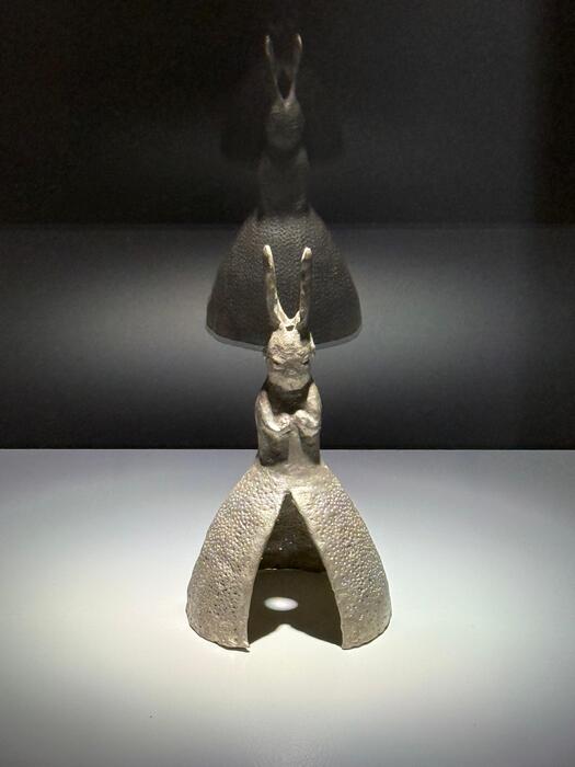 leiko_ikemura_usagi_silber_2025_silber_17_x_85_x_85_cm_foto_von_philipp_von_matt.jpg