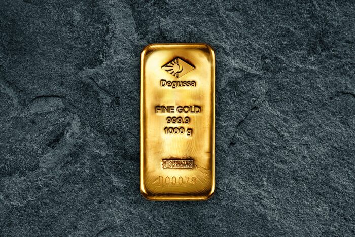 1-kg-degussa-goldbarren-scaled.jpg